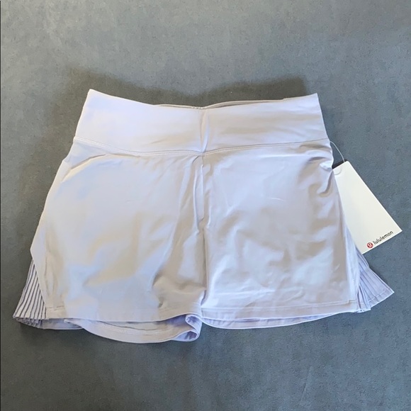 Lululemon play off the pleats skirt - Picture 3 of 9